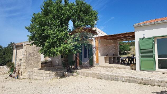 casa indipendente in vendita a Scicli
