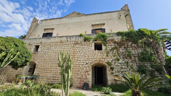 casa indipendente in vendita a Scicli in zona Donnalucata