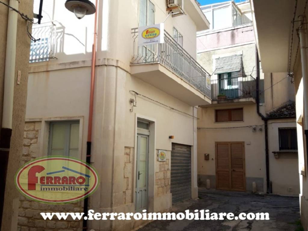 casa indipendente in vendita a Scicli