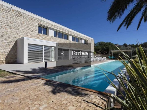 casa indipendente in vendita a Scicli