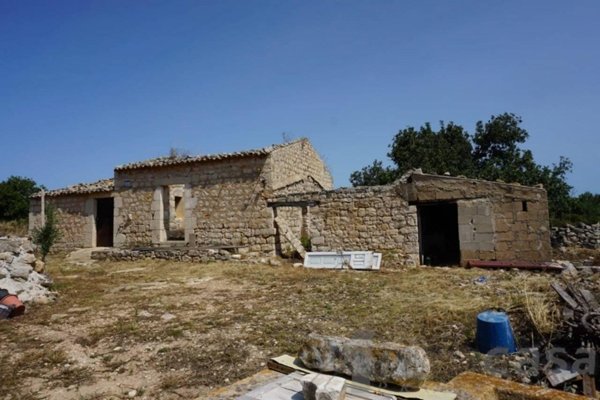 casa indipendente in vendita a Scicli in zona Donnalucata