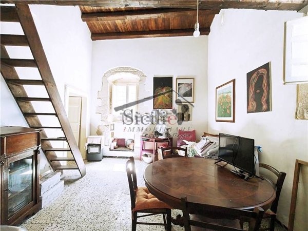 casa indipendente in vendita a Scicli