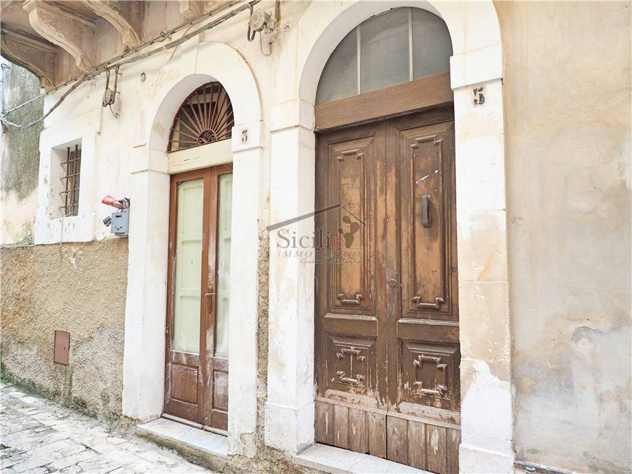 casa indipendente in vendita a Scicli