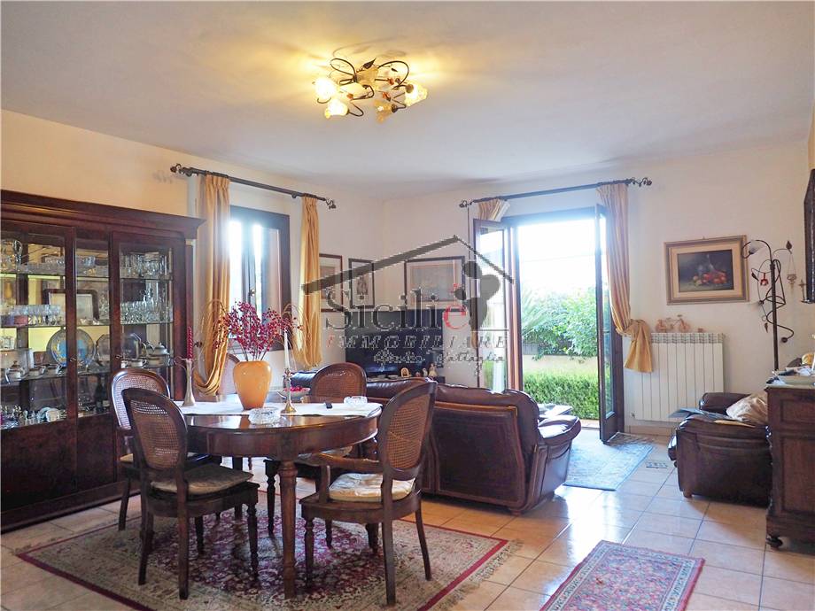casa indipendente in vendita a Scicli
