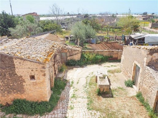 casa indipendente in vendita a Scicli