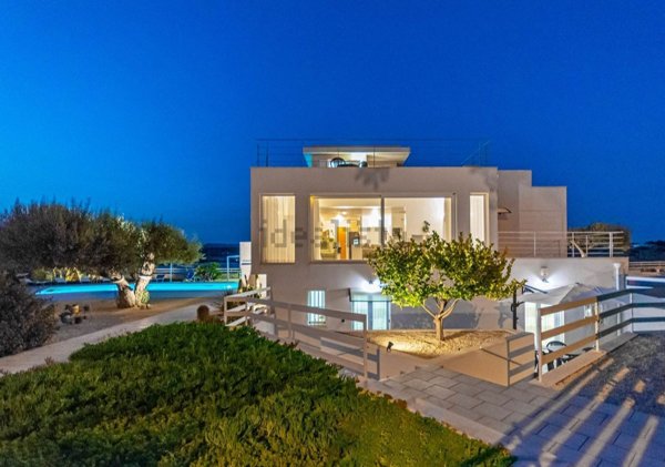 casa indipendente in vendita a Scicli in zona Donnalucata