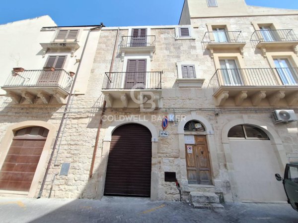 casa indipendente in vendita a Scicli