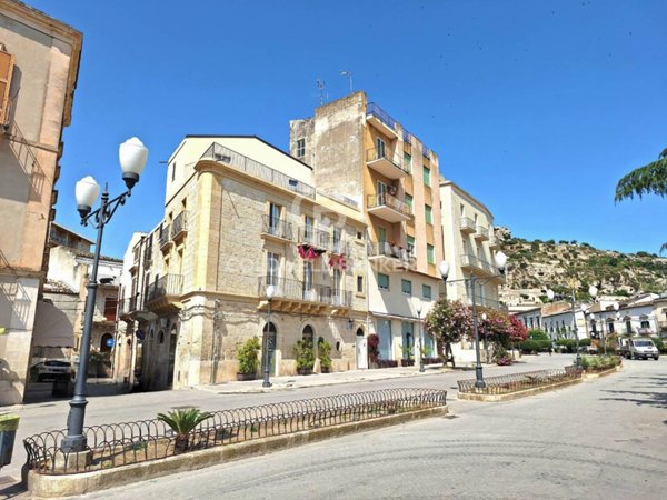 casa indipendente in vendita a Scicli