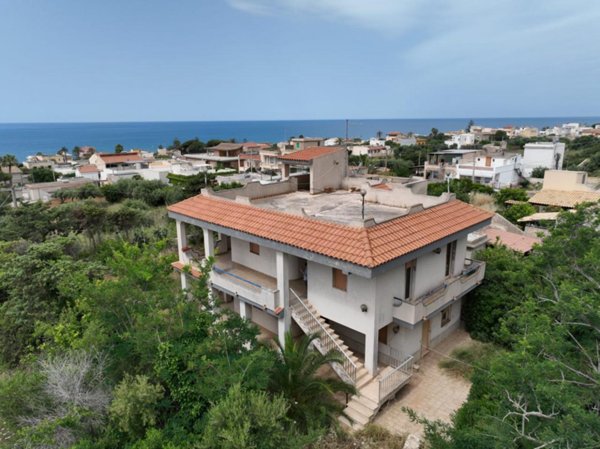 casa indipendente in vendita a Scicli in zona Cava d'Aliga