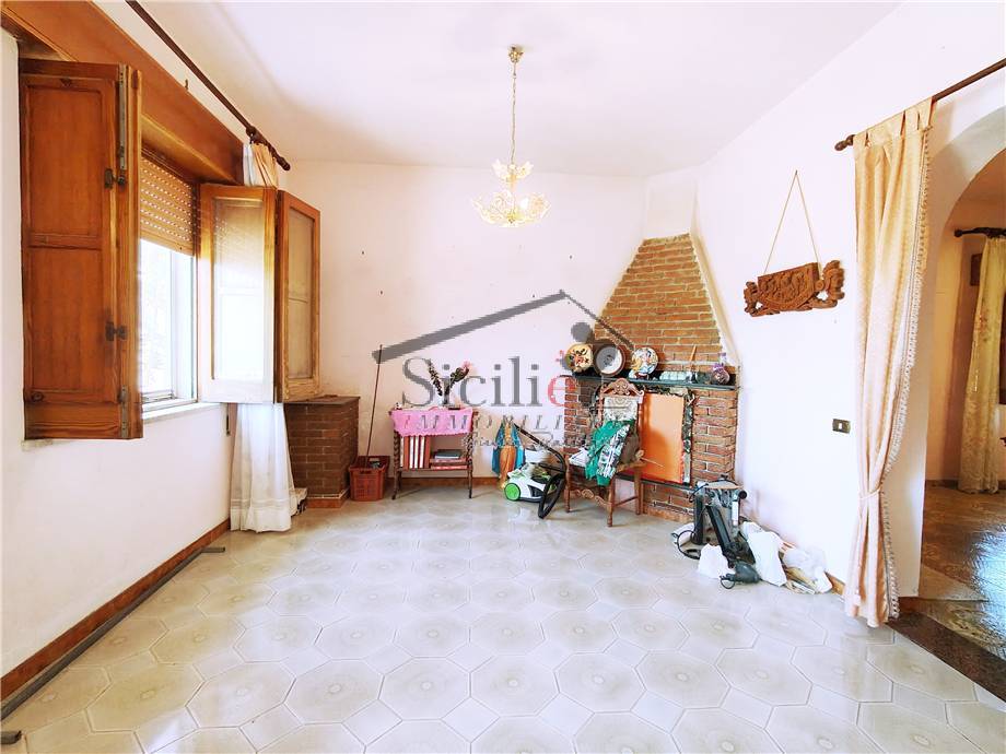 casa indipendente in vendita a Scicli
