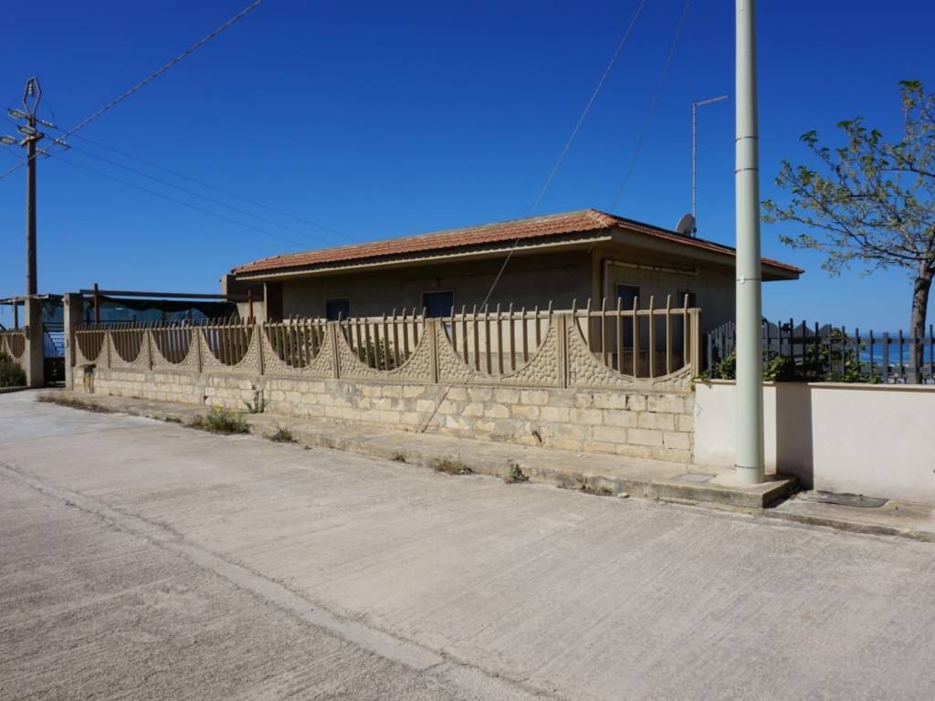 appartamento in vendita a Scicli in zona Cava d'Aliga