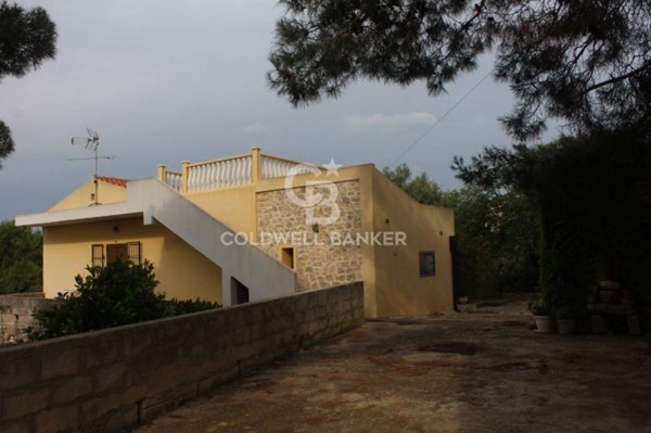 casa indipendente in vendita a Scicli