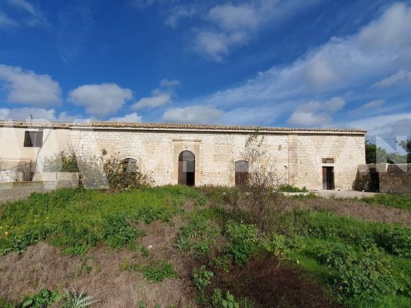 casa indipendente in vendita a Scicli in zona Sampieri