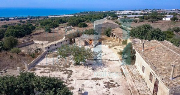 casale in vendita a Scicli in zona Sampieri