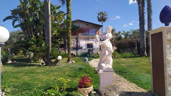 casa indipendente in vendita a Scicli in zona Cava d'Aliga