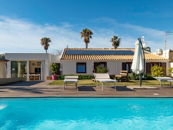 casa indipendente in vendita a Scicli in zona Sampieri