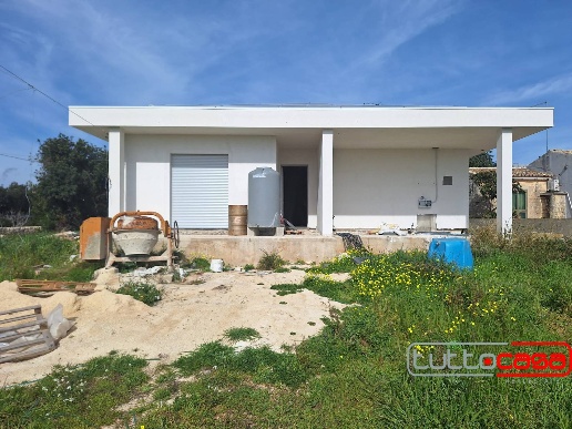 casa indipendente in vendita a Scicli