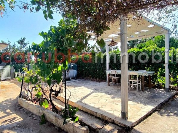 casa indipendente in vendita a Scicli