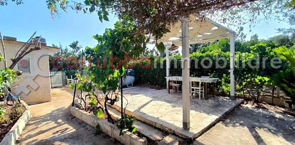 casa indipendente in vendita a Scicli in zona Sampieri