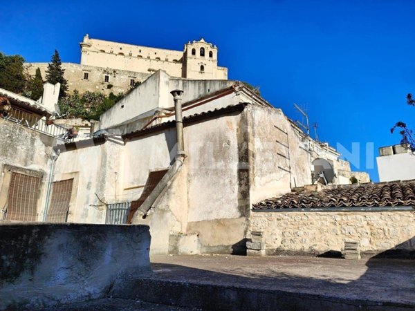 casa indipendente in vendita a Scicli