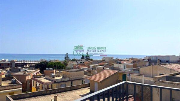 appartamento in vendita a Scicli in zona Donnalucata