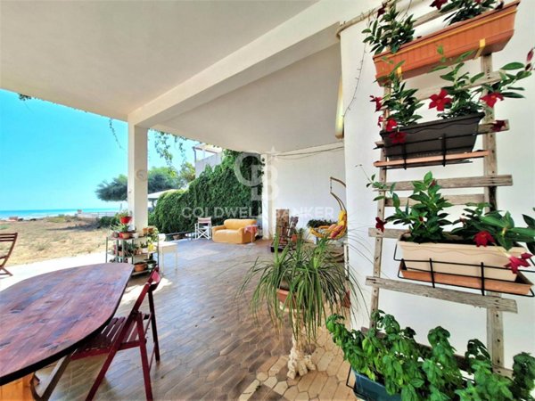 casa indipendente in vendita a Scicli in zona Donnalucata