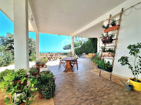 casa indipendente in vendita a Scicli in zona Donnalucata