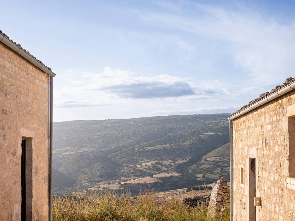 casa indipendente in vendita a Scicli