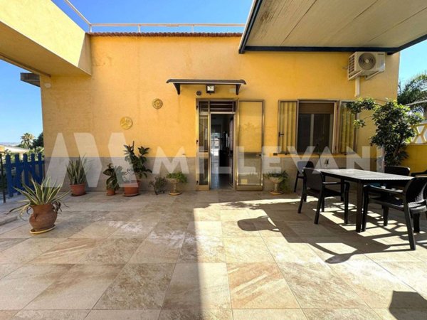 casa indipendente in vendita a Scicli in zona Cava d'Aliga