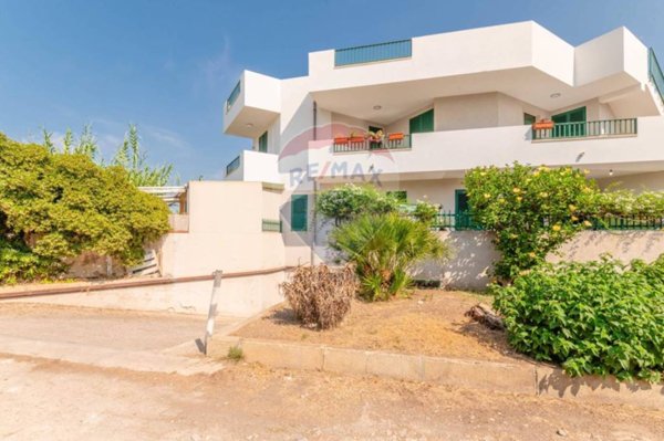 casa indipendente in vendita a Scicli