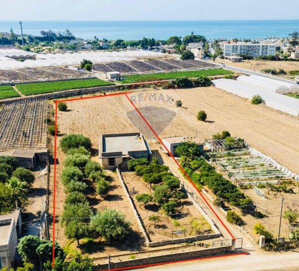 casa indipendente in vendita a Scicli