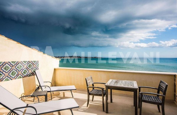 casa indipendente in vendita a Scicli in zona Sampieri