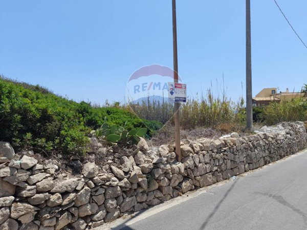 terreno agricolo in vendita a Scicli in zona Cava d'Aliga