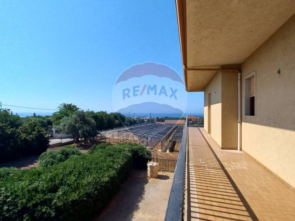 casa indipendente in vendita a Scicli in zona Cava d'Aliga