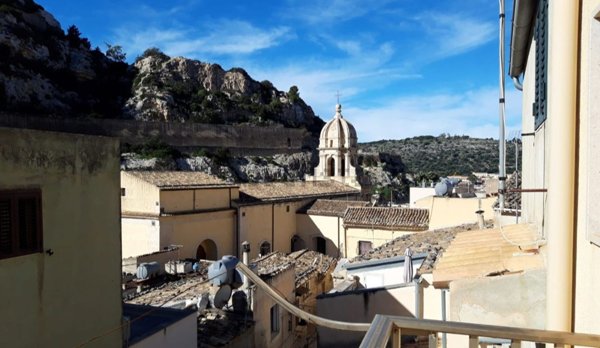casa indipendente in vendita a Scicli