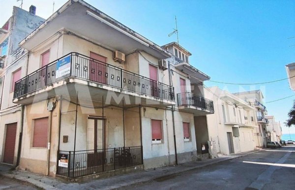 appartamento in vendita a Scicli in zona Donnalucata