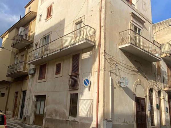 casa indipendente in vendita a Scicli