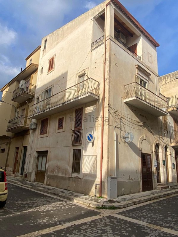 casa indipendente in vendita a Scicli