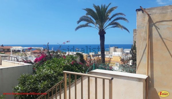 casa indipendente in vendita a Scicli in zona Cava d'Aliga