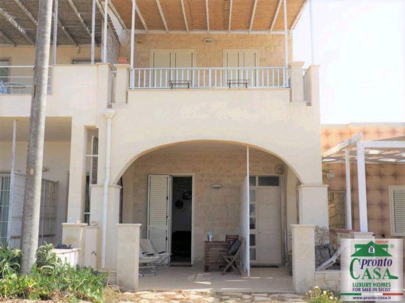 casa indipendente in vendita a Scicli in zona Donnalucata