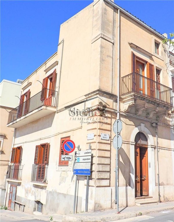 casa indipendente in vendita a Scicli