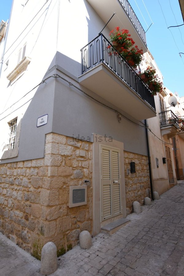 casa indipendente in vendita a Scicli