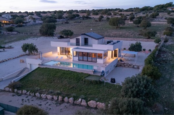 casa indipendente in vendita a Scicli in zona Sampieri