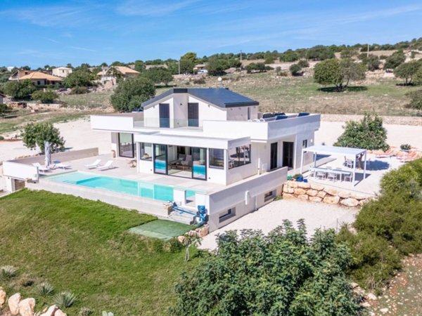 casa indipendente in vendita a Scicli in zona Sampieri