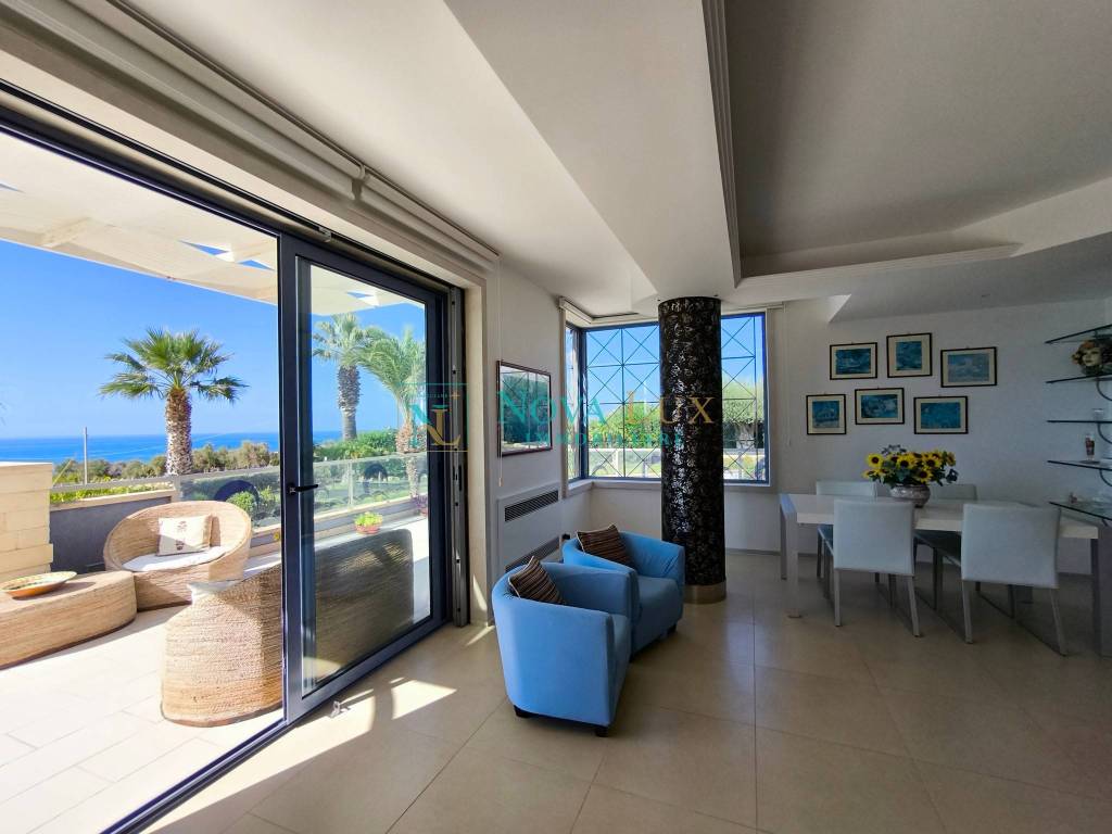 casa indipendente in vendita a Scicli in zona Donnalucata