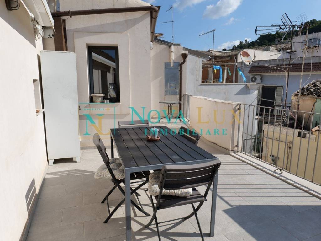 casa indipendente in vendita a Scicli