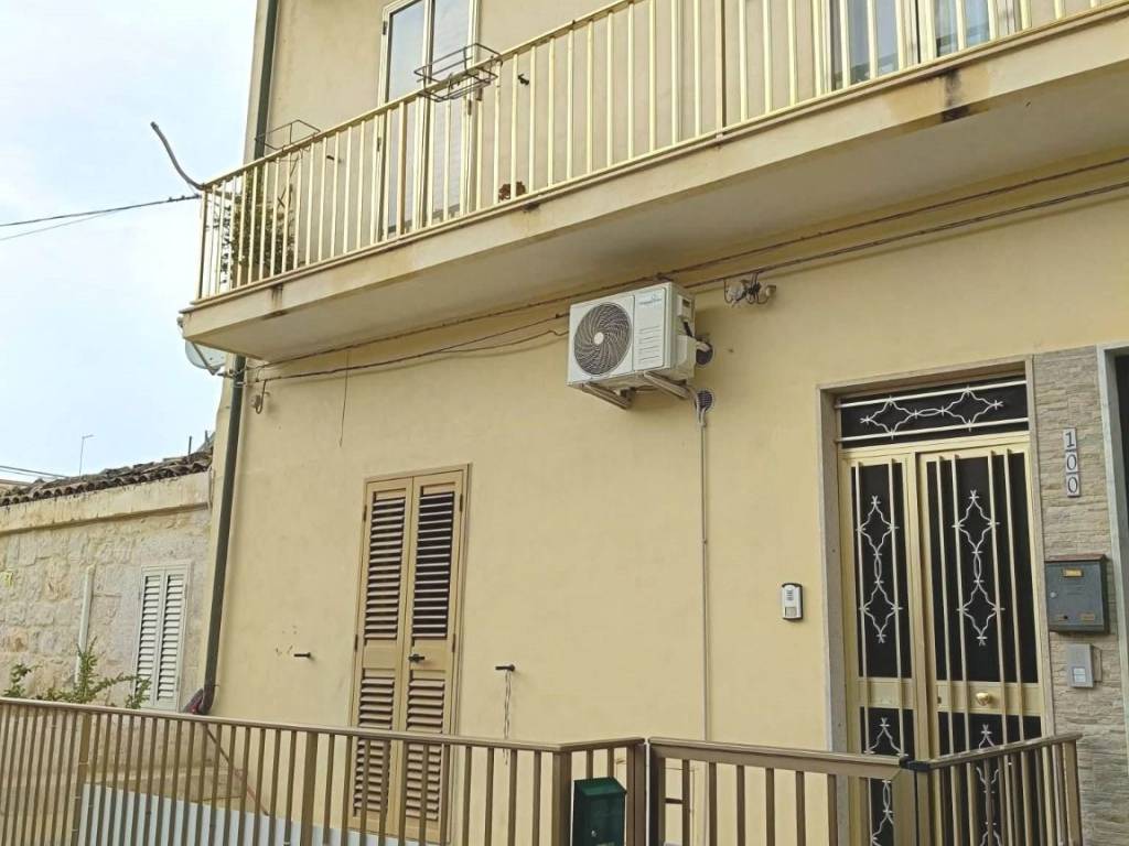 appartamento in vendita a Scicli in zona Donnalucata