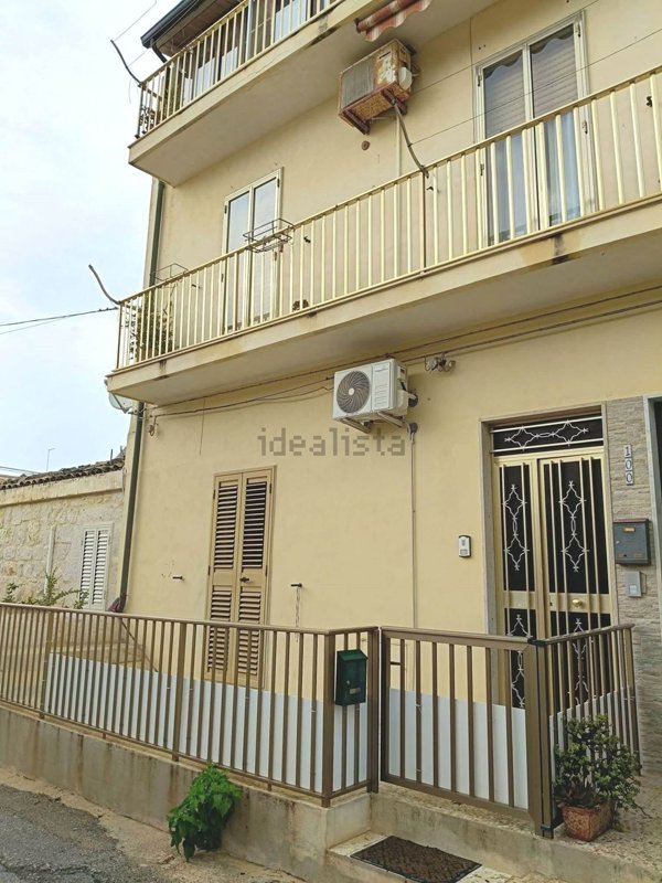 appartamento in vendita a Scicli in zona Donnalucata