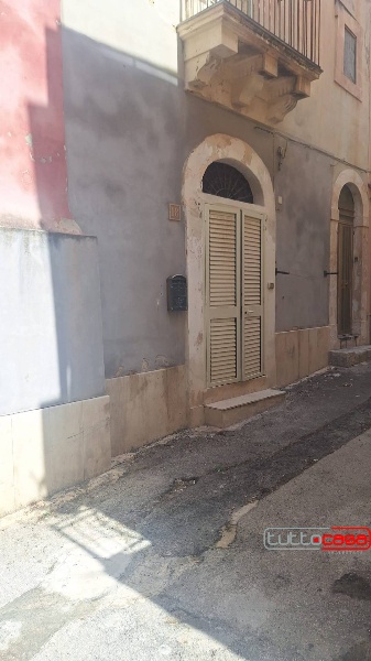 casa indipendente in vendita a Scicli