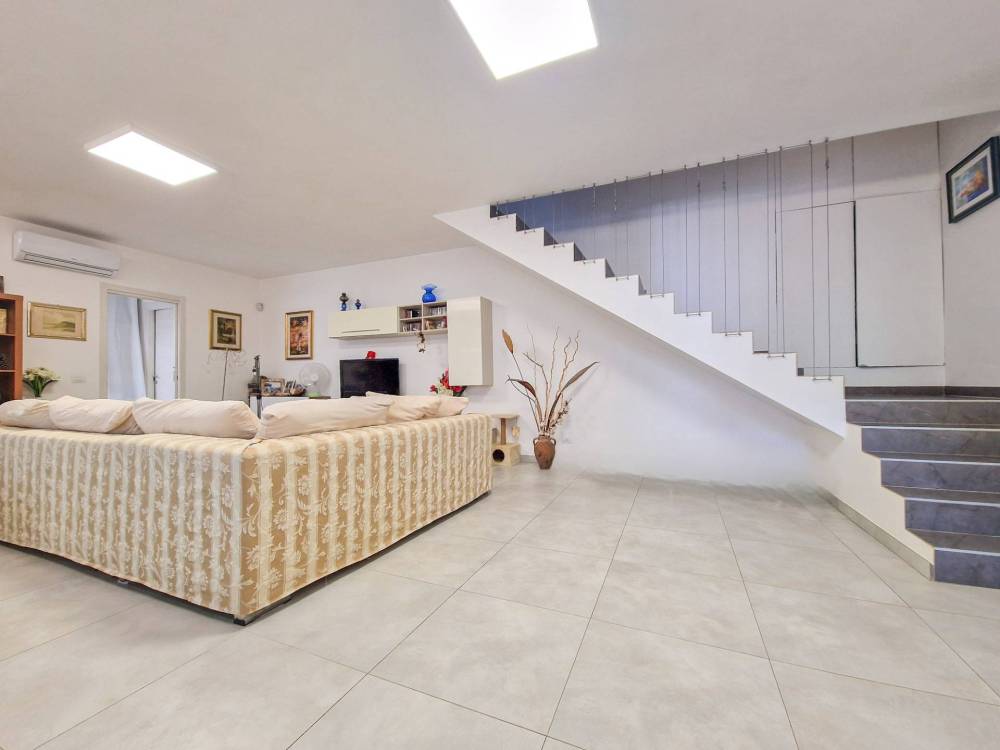 casa indipendente in vendita a Scicli